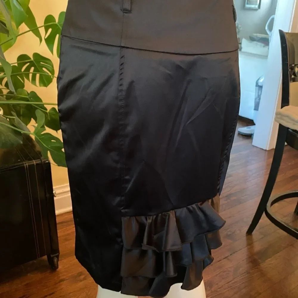 #OfficeSiren 💃 Heart & Soul Ruffle Back *Satin* Feel Skirt Sz 9 EUC
